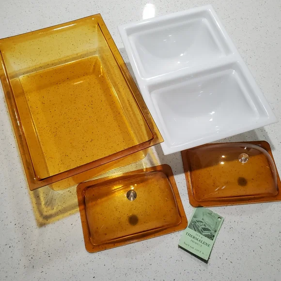 MCM 1960s Atomic Mod
Acrylic Domed Lidded Food Server - Picture 6 of 10